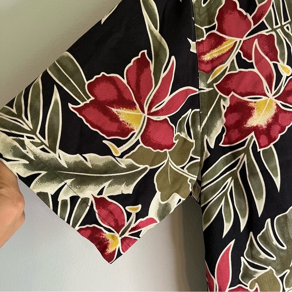 Tommy Bahama 100% Silk Button Up Shirt Short Sleeve Sz S Beach Resort Cruise - Picture 11 of 12